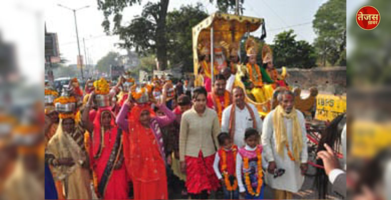 झांसी में गाजे बाजे के साथ निकली प्रभु श्रीराम की बारात