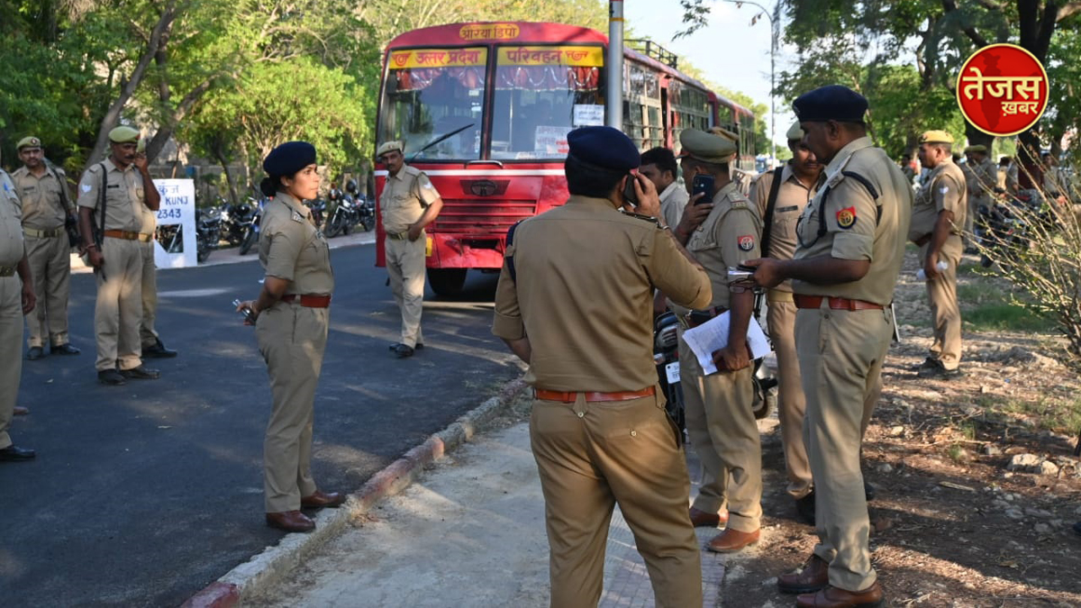 प्रधानमंत्री की सभा में सुरक्षा जिम्मा संभालने के लिए औरैया से फोर्स रवाना, एसपी ने बैठक में दिए खास निर्देश