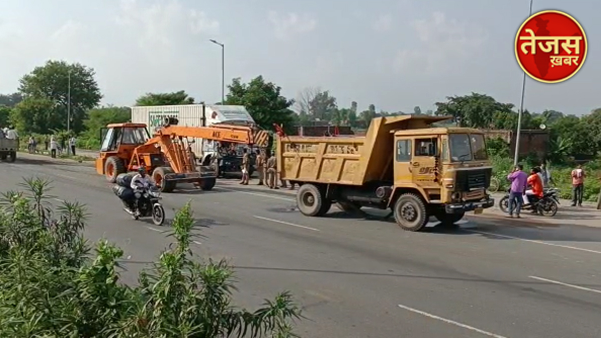 बेकाबू ट्रक ने दो मजदूरों को कुचला मौके पर मौत,,,