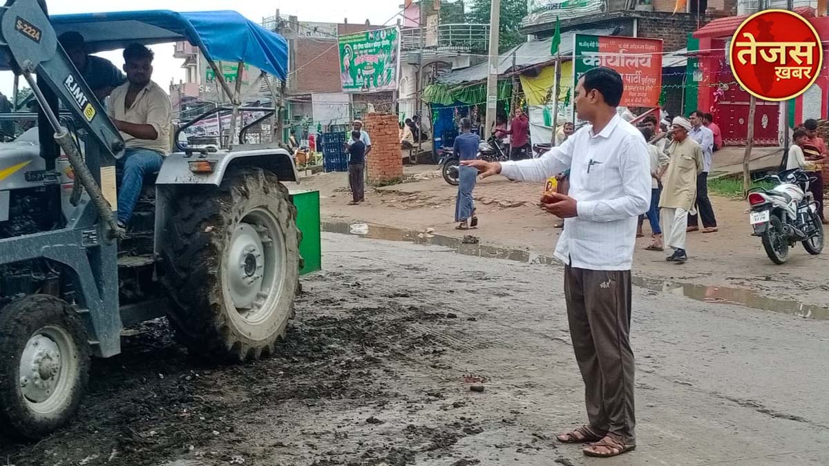 बारह वफात एवं दीपावली त्यौहार के मद्देनजर प्रधान द्वारा चलाया गया स्वच्छता अभियान